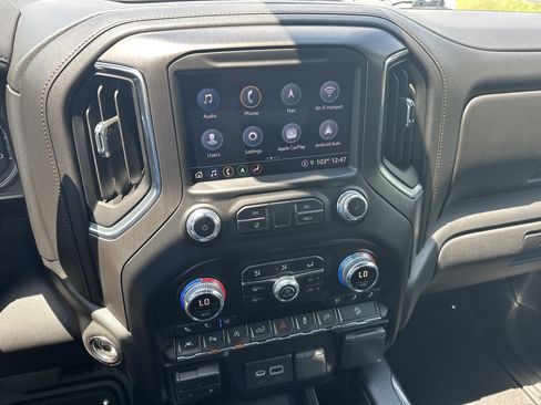 Used 2021 GMC Sierra 1500 AT4 w/ AT4 Value Package AWD/4WD image 22