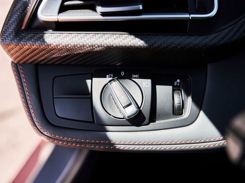 Used 2019 BMW i8 Coupe AWD/4WD image 45