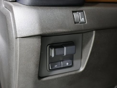 Used 2024 GMC Canyon AT4 w/ AT4 Premium Package image 26