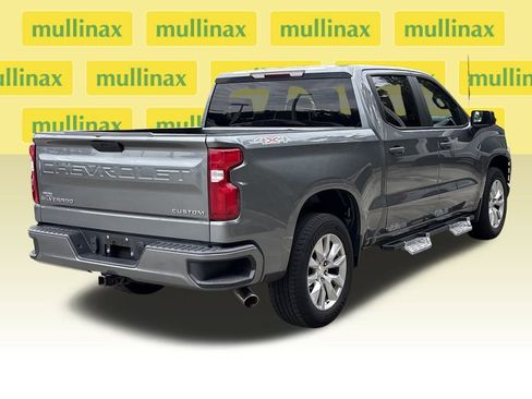 Used 2021 Chevrolet Silverado 1500 Custom image 4