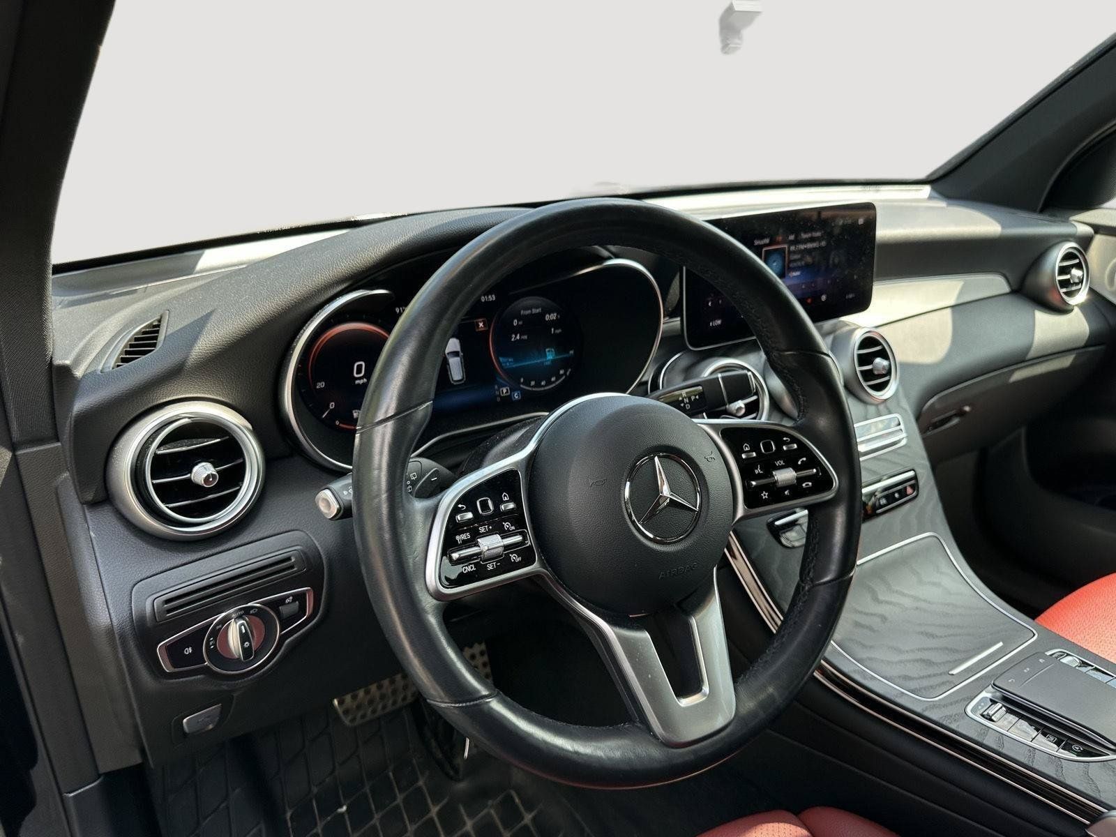 Used 2021 Mercedes-Benz GLC 300 4MATIC image 11