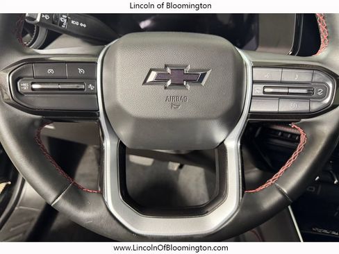 Used 2025 Chevrolet Colorado Z71 AWD/4WD image 18