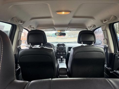 Used 2016 Jeep Compass Latitude image 20