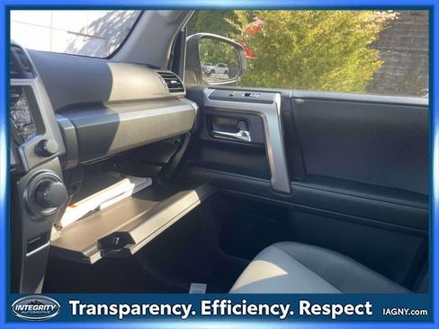 Used 2024 Toyota 4Runner SR5 Premium AWD/4WD image 34