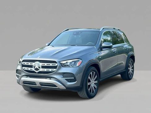 Certified 2025 Mercedes-Benz GLE 450e 4MATIC image 4