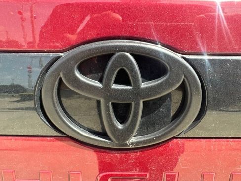 Used 2025 Toyota Grand Highlander AWD image 14