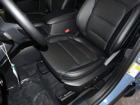 New 2026 Ford Escape SE image 32