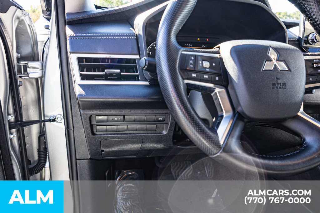 Used 2024 Mitsubishi Outlander SE AWD/4WD image 27