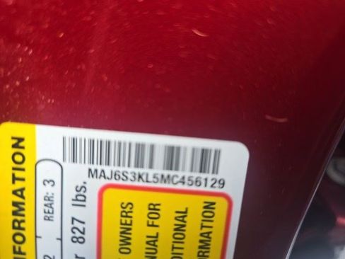 Used 2021 Ford EcoSport Titanium w/ Interior Protection Package image 22