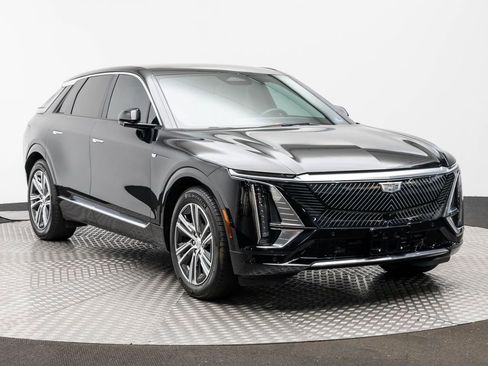 Used 2024 Cadillac Lyriq Luxury image 4