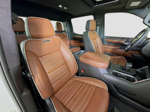 Used 2024 GMC Sierra 1500 Denali Ultimate image 32