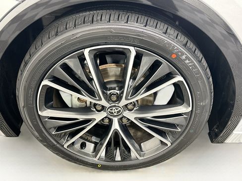 Used 2024 Toyota Prius XLE image 11