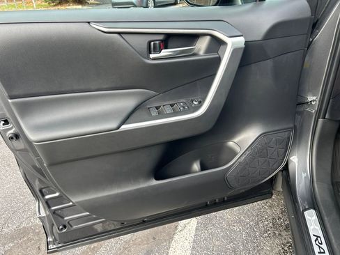 New 2025 Toyota RAV4 XLE image 18