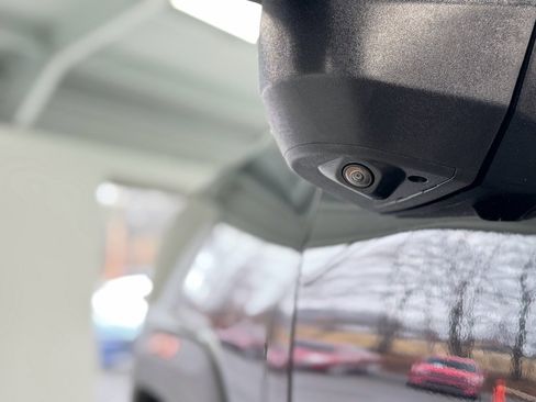 Used 2023 GMC Sierra 2500 SLT w/ SLT Preferred Package image 43