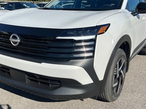 New 2026 Nissan Kicks SV image 11