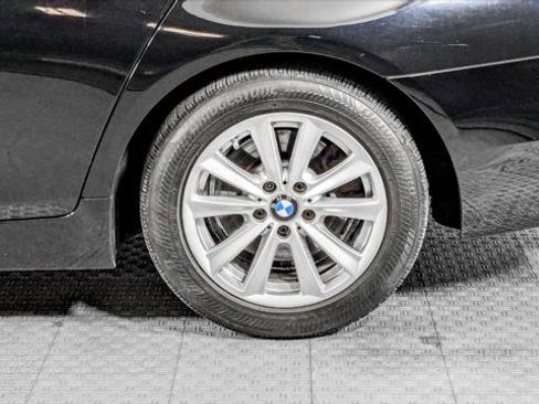 Used 2016 BMW 528i Sedan w/ Premium Package image 30