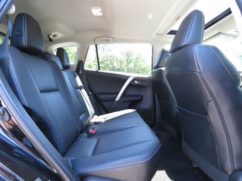 Used 2015 Toyota RAV4 Limited AWD/4WD image 16