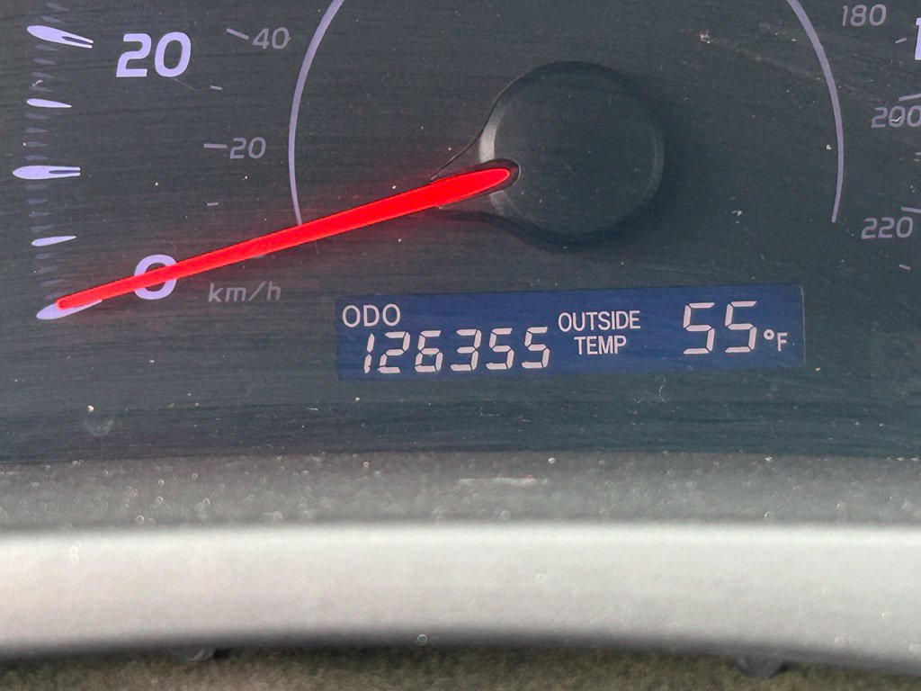 Used 2011 Toyota Camry LE FWD image 19