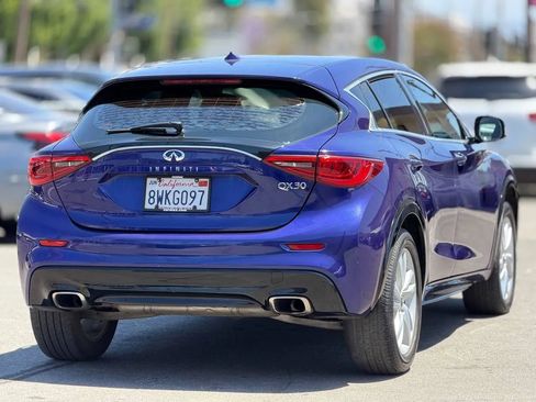 Used 2017 INFINITI QX30 w/ Cargo Package FWD image 14