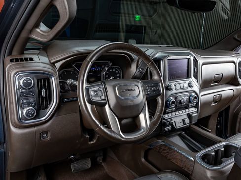 Used 2020 GMC Sierra 2500 Denali w/ Denali Ultimate Package image 17