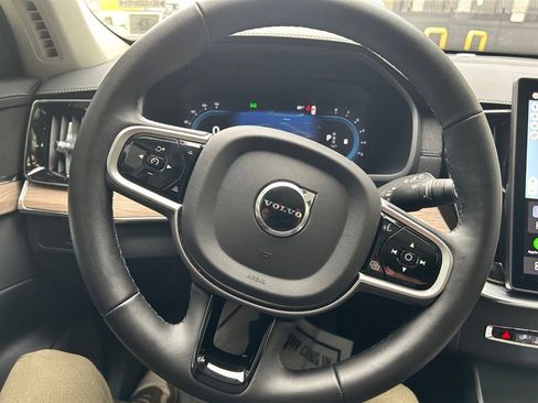 Certified 2025 Volvo XC90 B5 Plus image 29