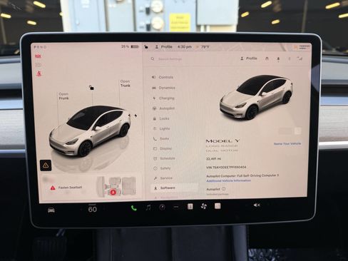 Used 2023 Tesla Model Y Long Range image 32