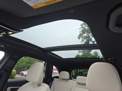 Certified 2025 Mercedes-Benz GLC 300 4MATIC image 32