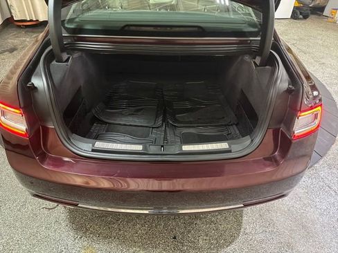 Used 2017 Lincoln Continental Select w/ Climate Package image 11