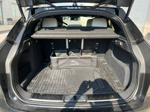 Used 2025 Jaguar F-PACE R-Dynamic S AWD/4WD image 10