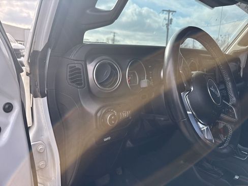 Used 2021 Jeep Gladiator Rubicon image 41