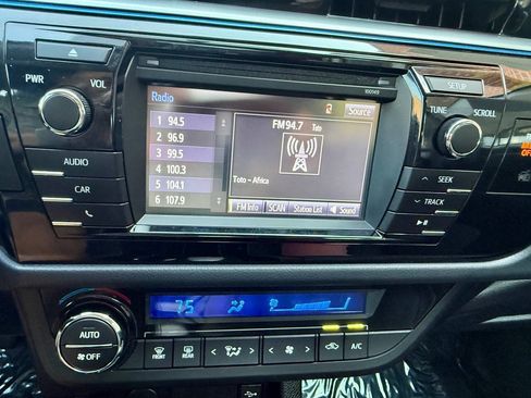 Used 2015 Toyota Corolla S FWD image 26