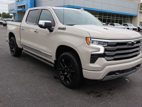 New 2026 Chevrolet Silverado 1500 High Country w/ Technology Package AWD/4WD image 2