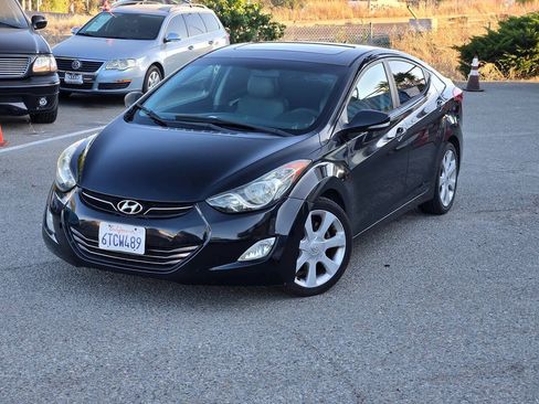 Used 2012 Hyundai Elantra Limited w/ Technology Pkg 5 FWD image 3