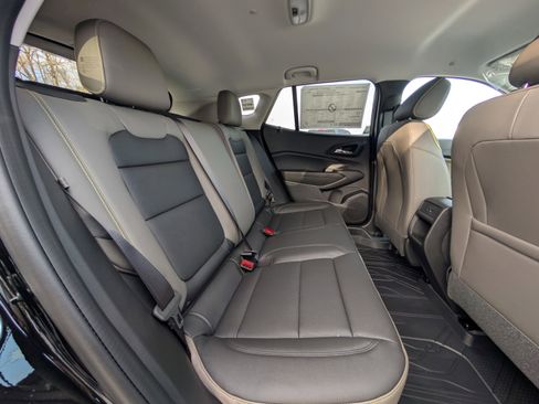 New 2026 Chevrolet Trax ACTIV w/ Driver Confidence Package image 32