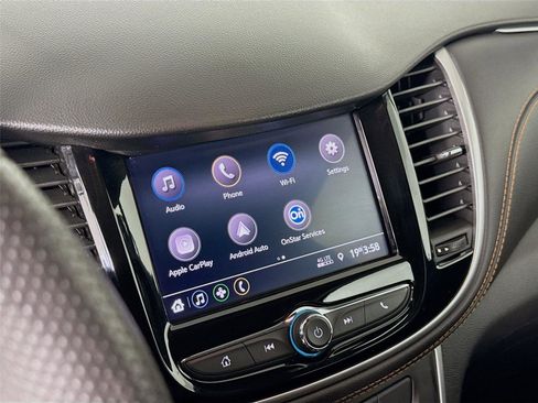 Used 2022 Chevrolet Trax LS w/ Tint and Cruise Package image 15