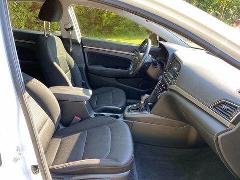 Used 2018 Hyundai Elantra Value Edition FWD image 34