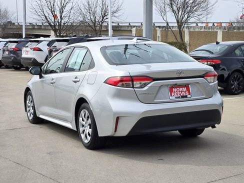 Used 2024 Toyota Corolla LE image 3