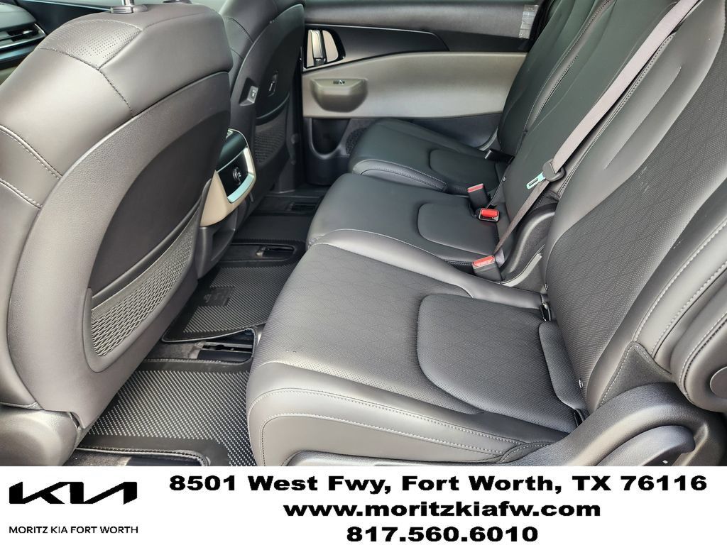New 2026 Kia Carnival FWD image 19