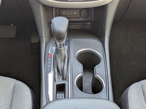 Used 2023 Chevrolet Equinox LS w/ LS Convenience Package image 19