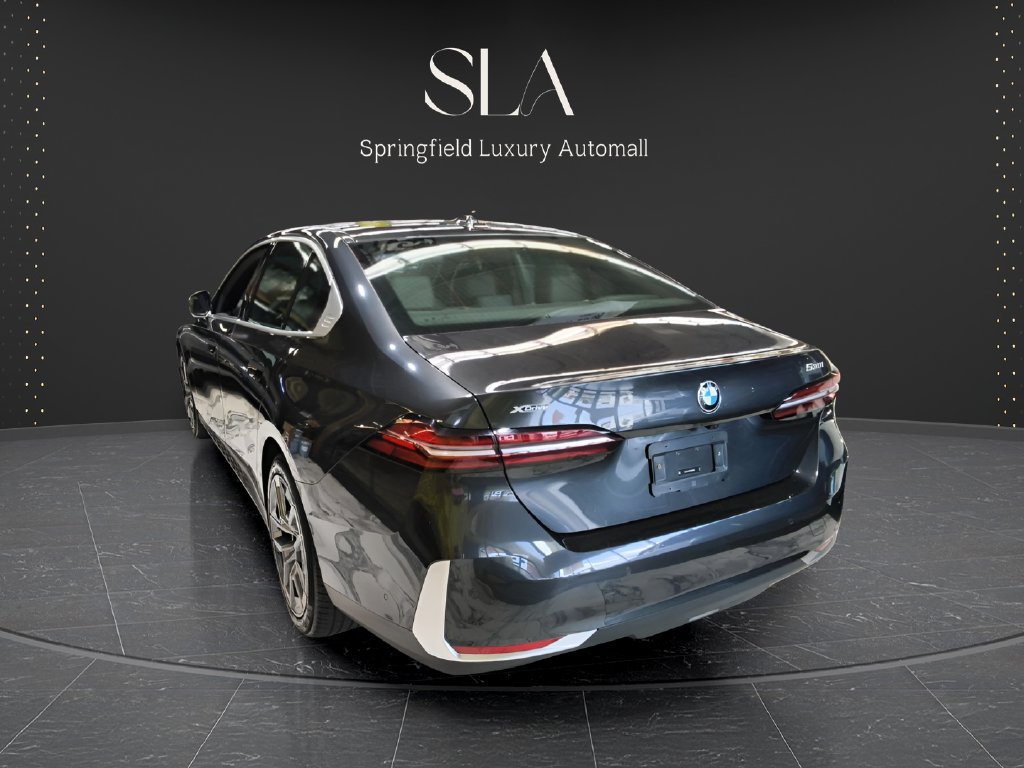 Used 2026 BMW 530i xDrive AWD/4WD image 6