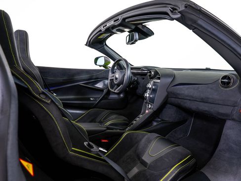 Used 2022 McLaren 720S Performance RWD image 27