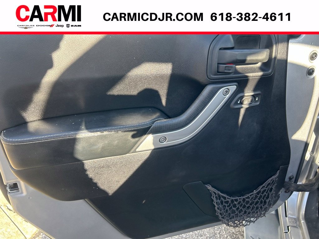 Used 2014 Jeep Wrangler Sport AWD/4WD image 13