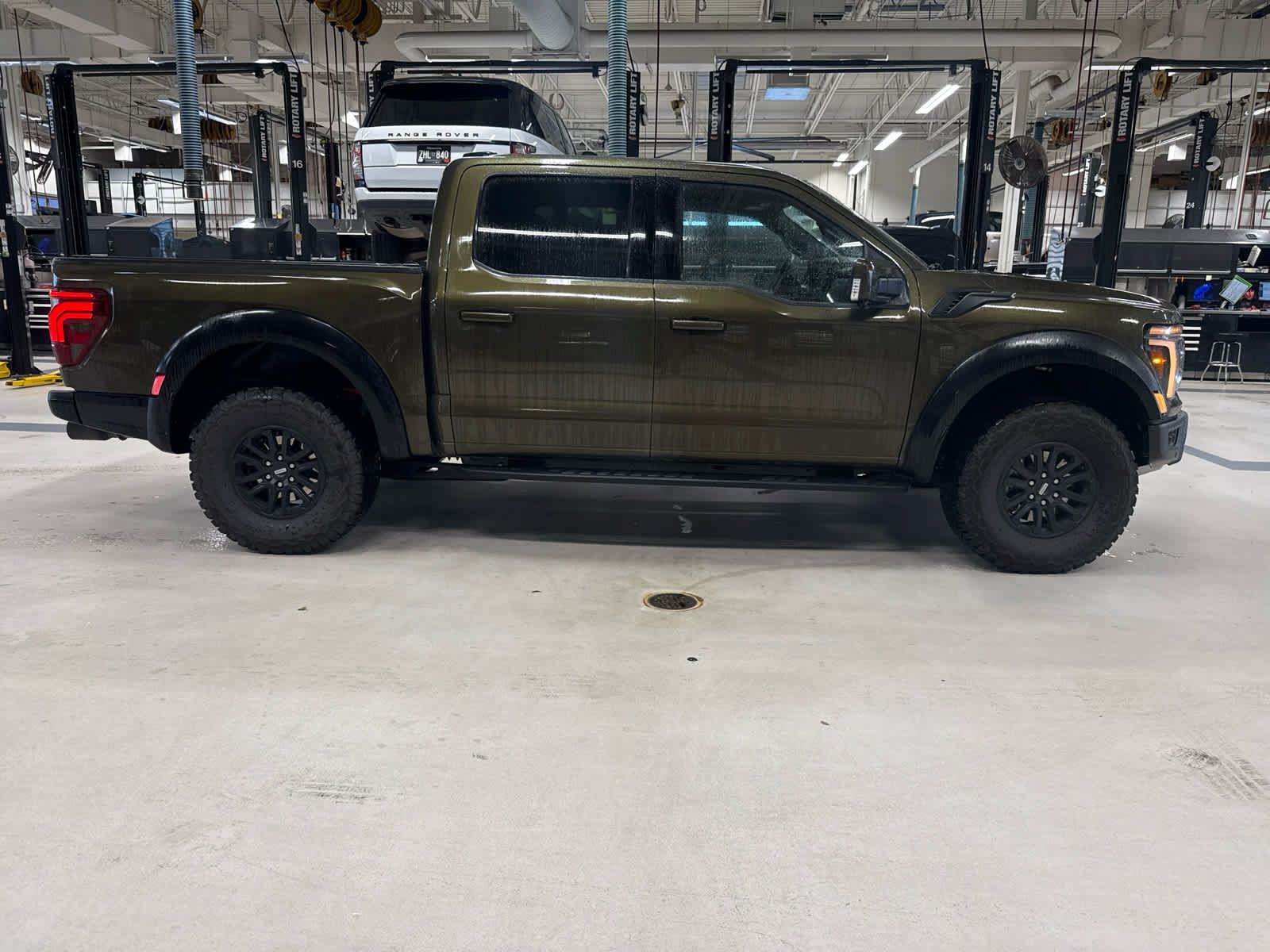 Used 2025 Ford F150 Raptor AWD/4WD image 5