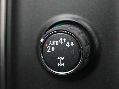 Used 2018 Chevrolet Silverado 1500 LT w/ All Star Edition image 17