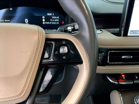 Used 2022 Lincoln Aviator Reserve w/ Equipment Group 201A AWD/4WD image 21