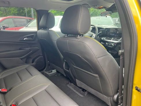 Used 2024 Chevrolet Trax ACTIV w/ Sunroof Package FWD image 23