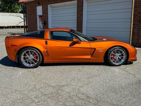 Used 2009 Chevrolet Corvette Z06 w/ Preferred Equipment Group RWD image 35