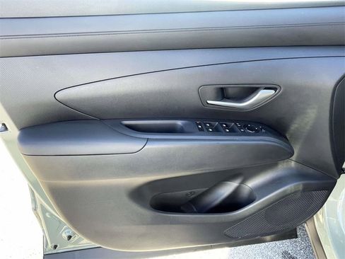 Used 2026 Hyundai Santa Cruz SE image 11