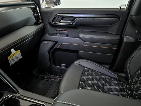 New 2026 GMC Sierra 1500 AT4 w/ Technology Package AWD/4WD image 19