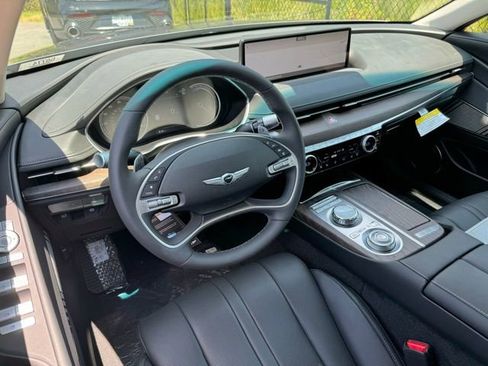 Used 2024 Genesis G80 image 2